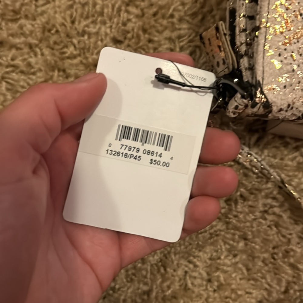 Kenneth Cole wristlet - Picture 3 of 4